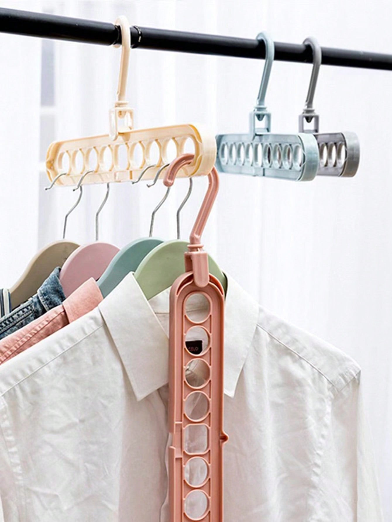 FlexiRack™ | Rotate, Store, and Save Space Effortlessly!