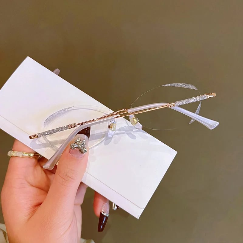 VistaLux™ | Ultra-Light Frames, Ultra-Strong Protection!