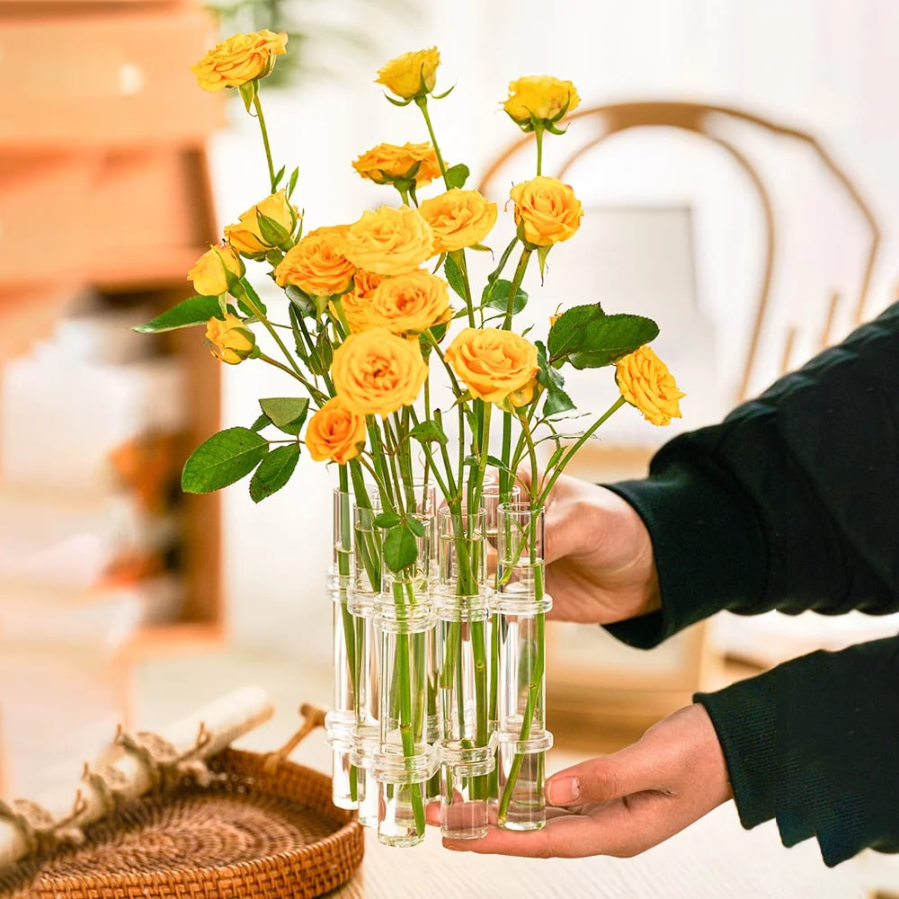 BloomFold™ | The Vase That Adapts to Every Arrangement