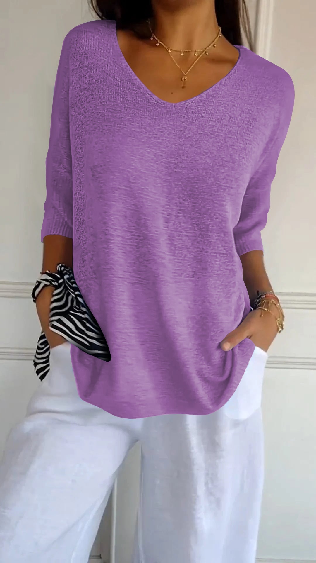 BasicKnitTop™ | Plain knitted top with V-neckline