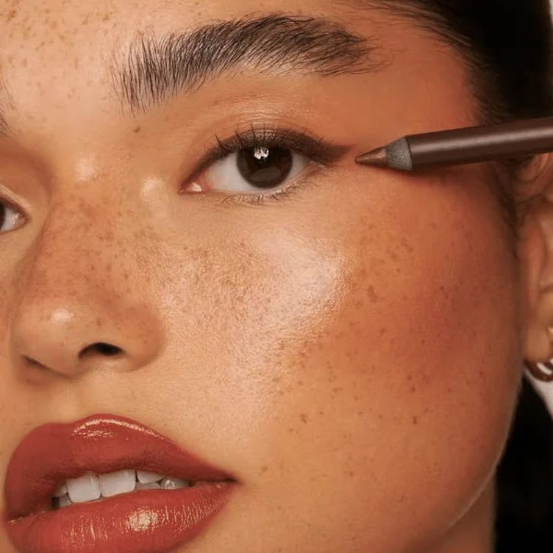 GlamLine™ | The Eyeliner Pencil That Gives All-Day Precision, Zero Smudge!