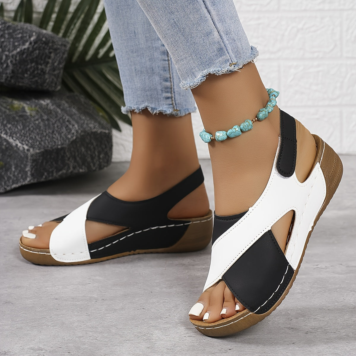 Leah™ | Elegant and Stabilizing Orthopedic Sandals