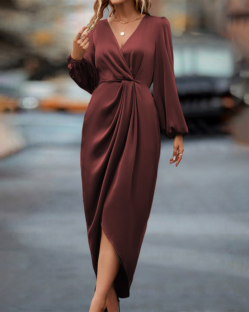 Luna™ | Timeless V-Neck Dress with Flowing Sleeves