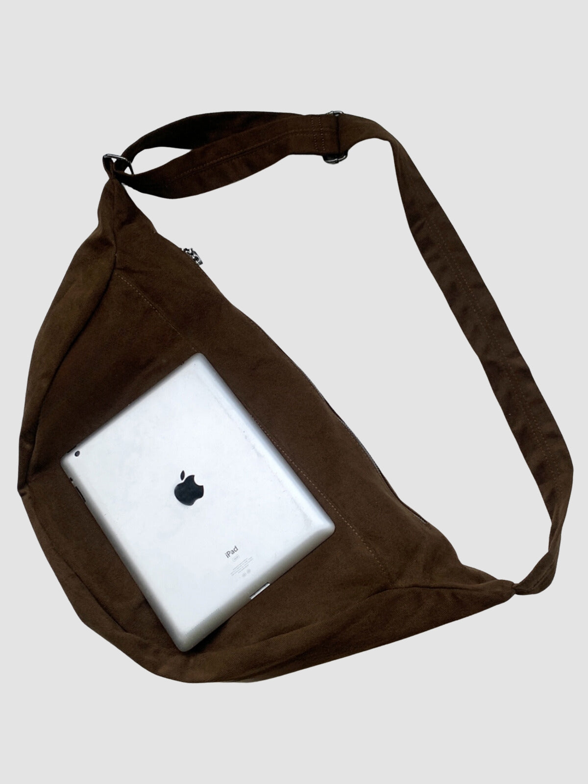 Blake™ | A Versatile Crossbody Built for Life on the Go!