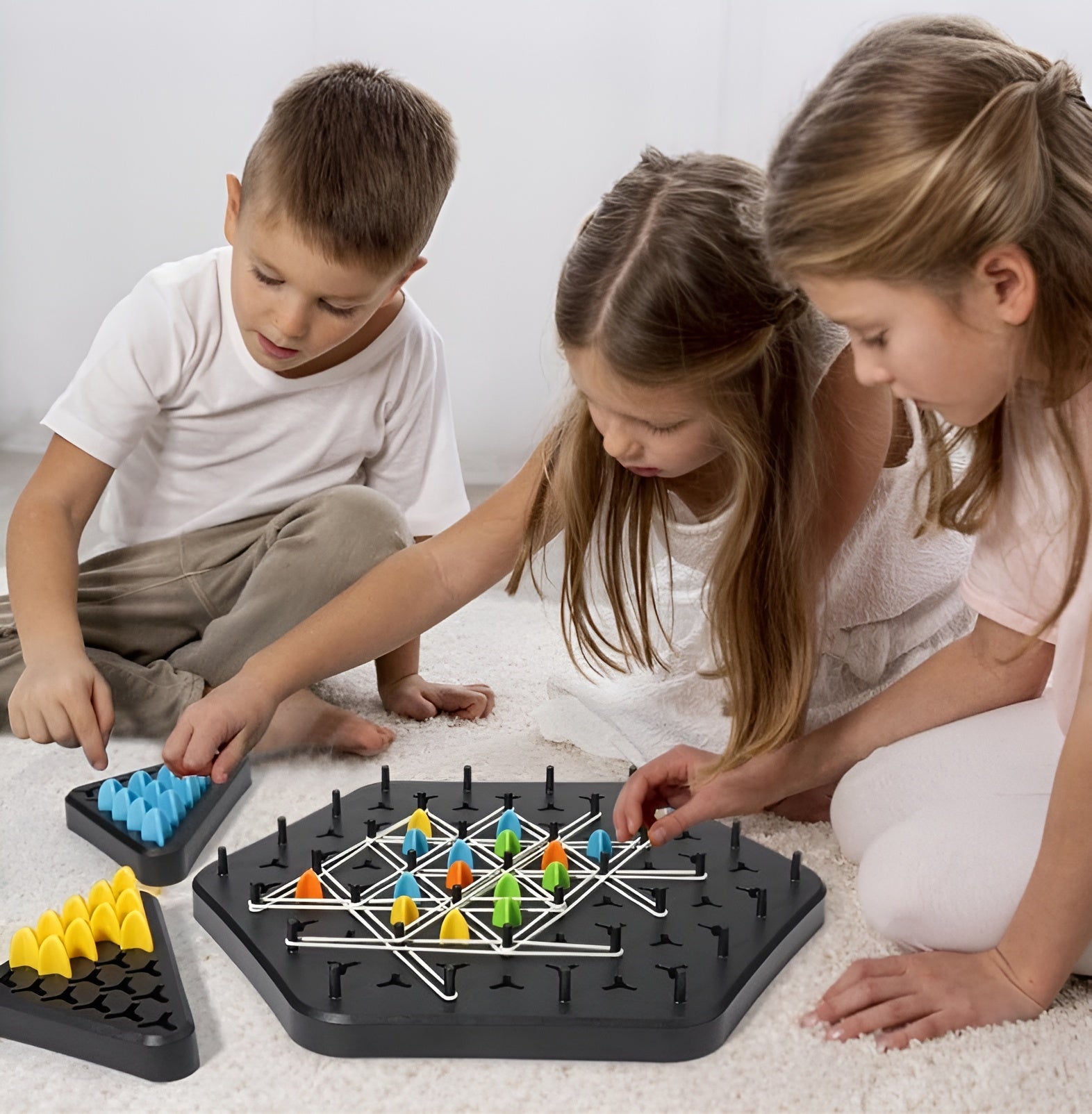 TieMaster™ | Chain Triangle Chess Game