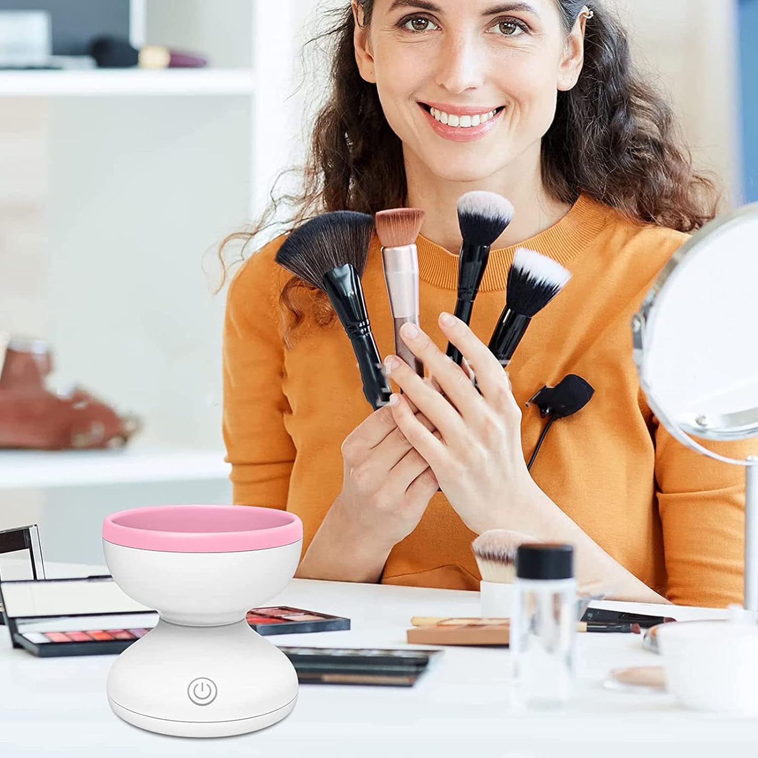 CleanGlam™ | Effortless Brush Cleaning for Perfect Makeup Every Time!