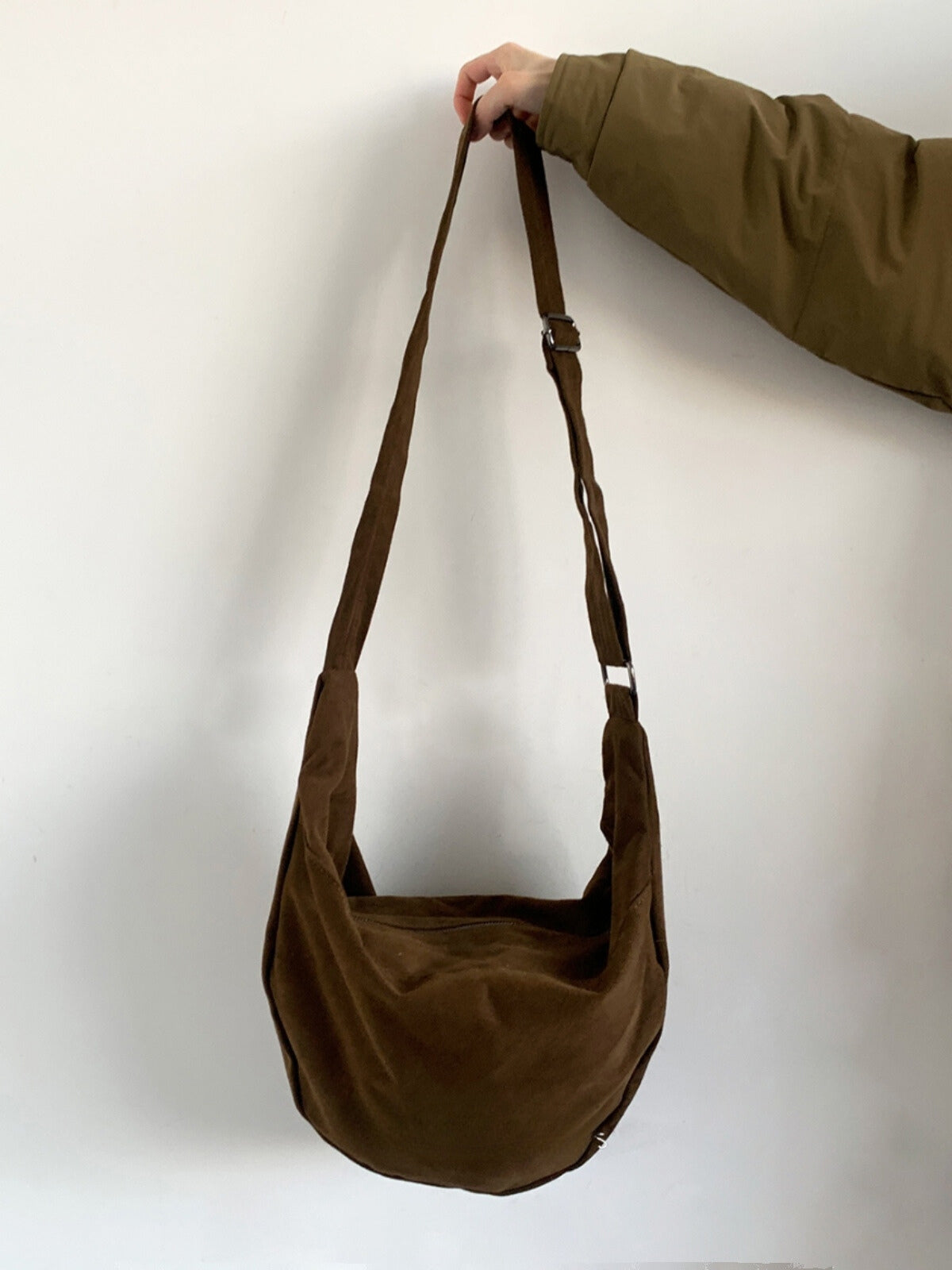 Blake™ | A Versatile Crossbody Built for Life on the Go!