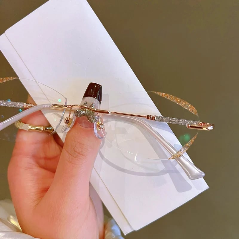 VistaLux™ | Ultra-Light Frames, Ultra-Strong Protection!