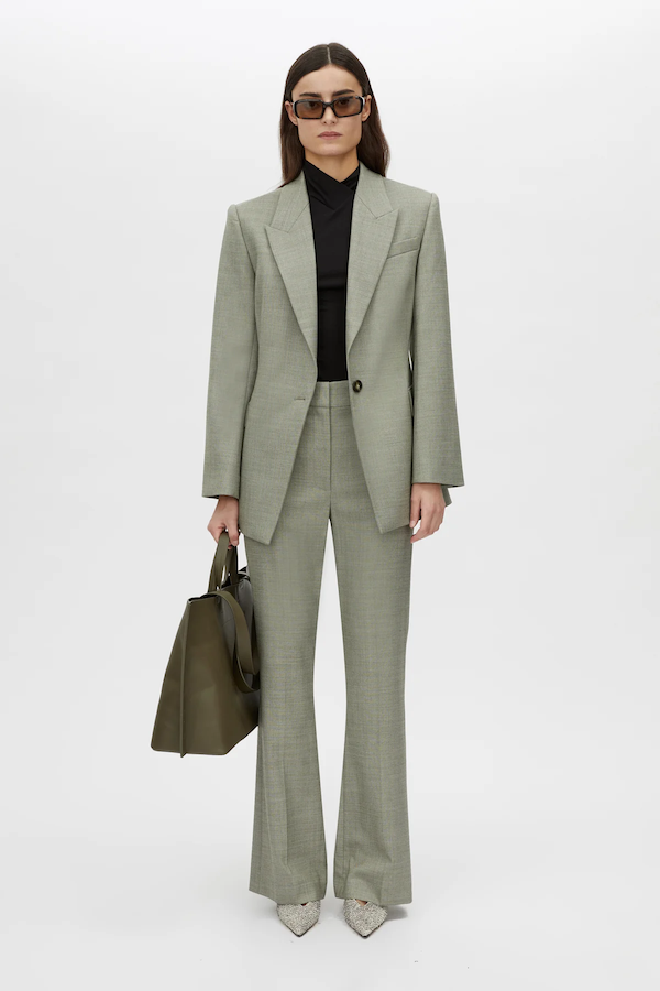 Alander™ | Your Essential Companion for Work, Travel, and Beyond!