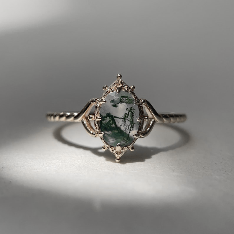 Solmira™ | An Engagement Ring as Unique as Your Love
