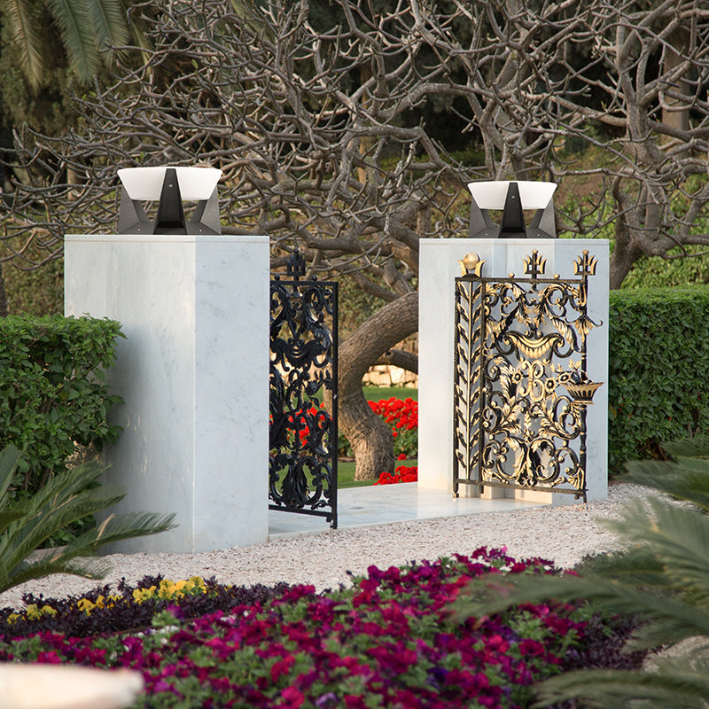 LandingLight™ | Luxurious solar-powered outdoor lamp