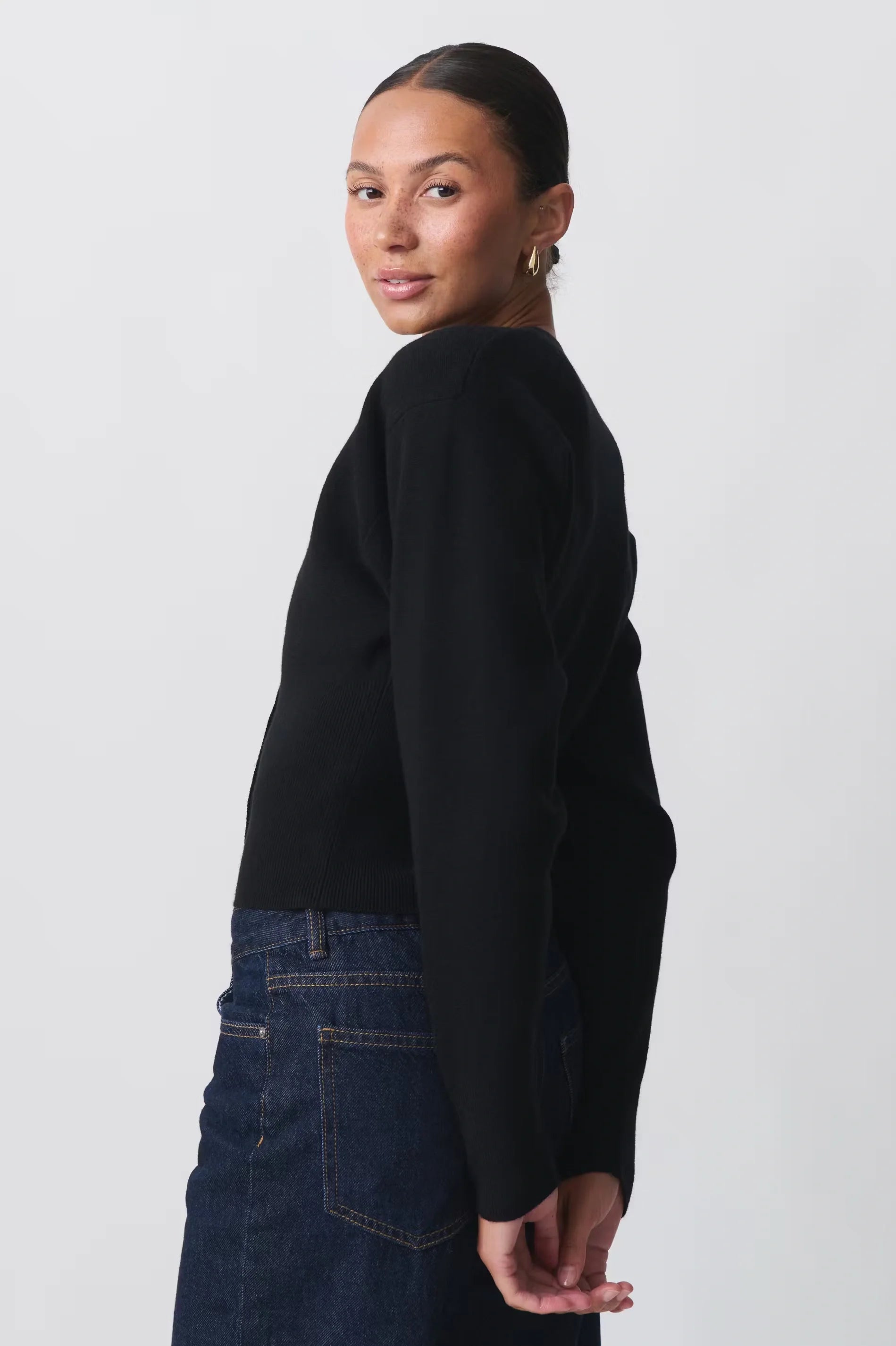 Élan™ | Your Go-To Layer, With Parisian Flair!