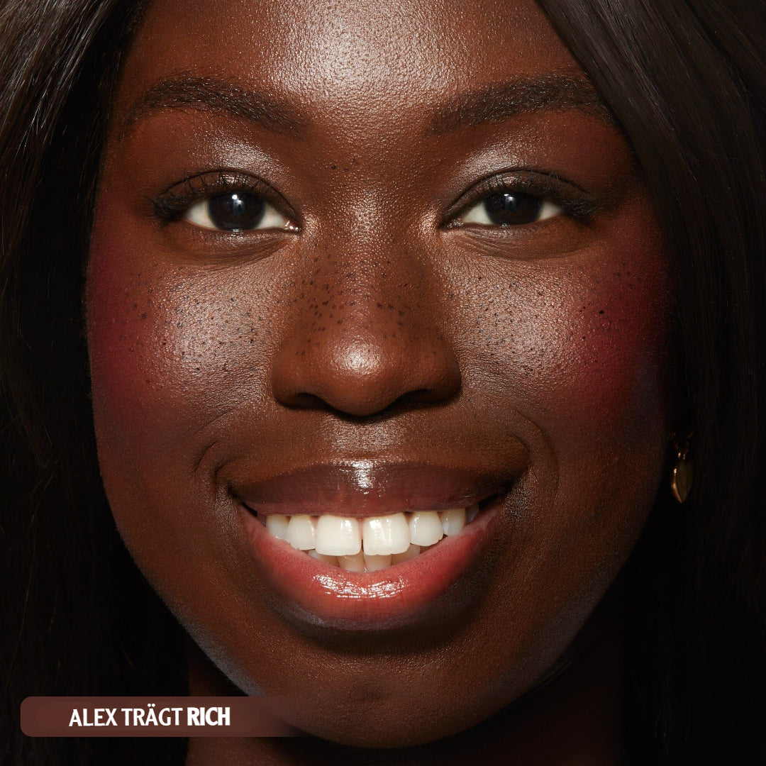 FreckleFlick™ | Stamp On Perfectly Natural-Looking Freckles In Seconds