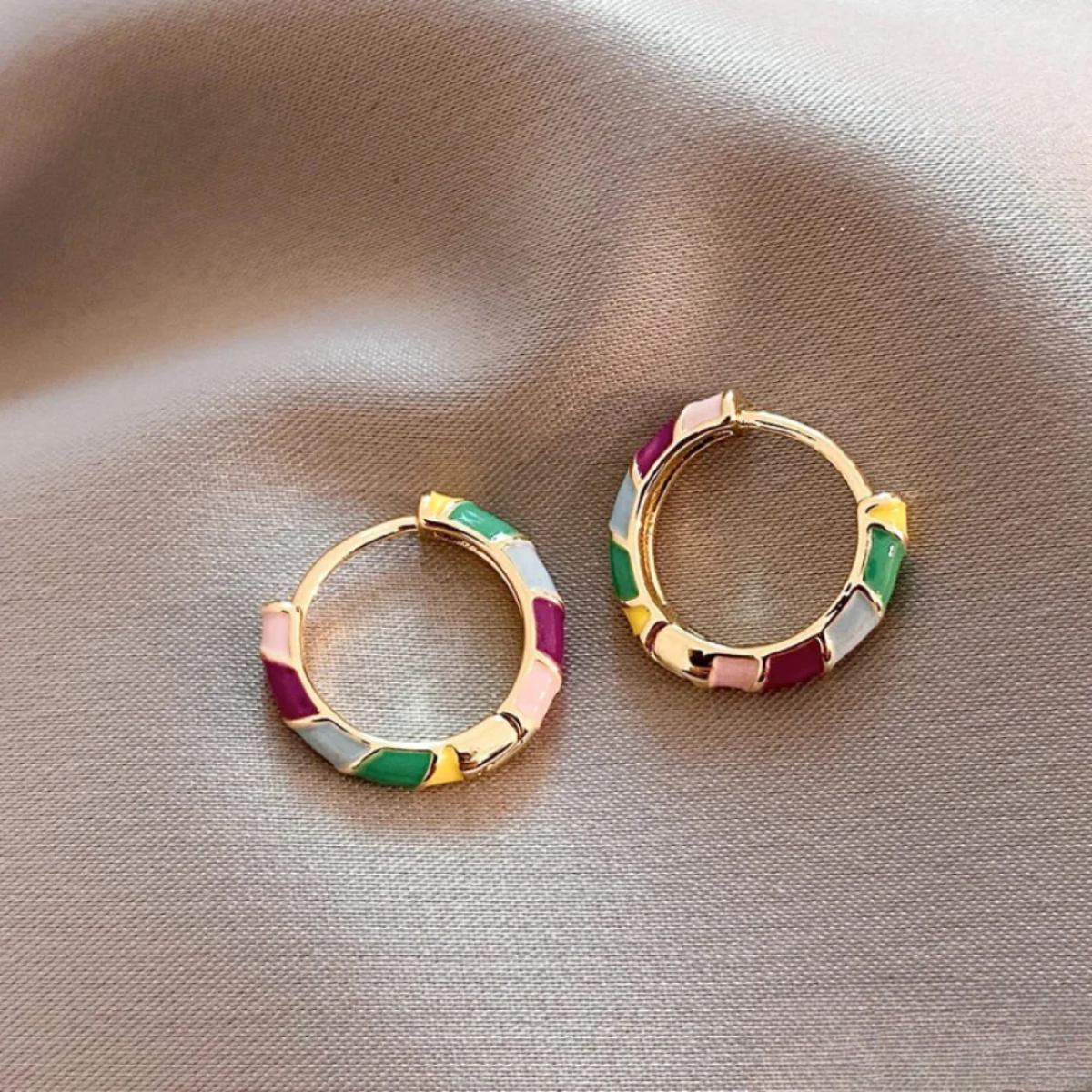 Caerelle™ | A Pop of Color, A Touch of Gold