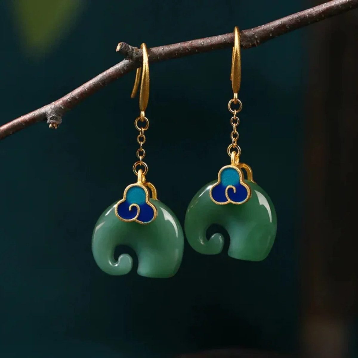 Thavina™ | Wear Your Luck, Show Your Spirit!