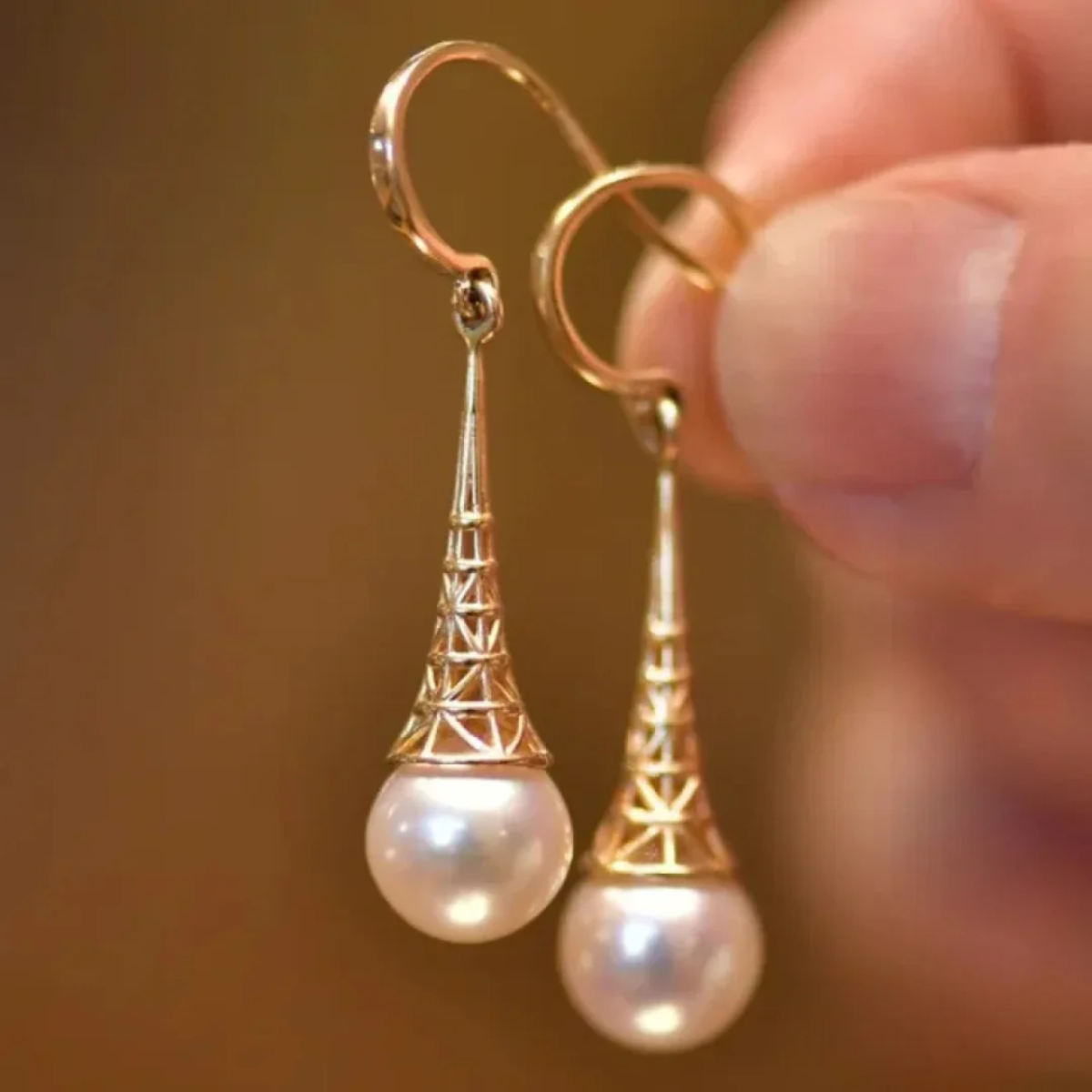 Ilurein™ | Golden Grace, Timeless Pearl