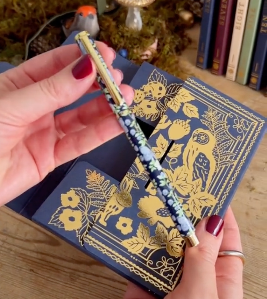 MerryNotes™ | A Magical Countdown to Christmas for Stationery Lovers