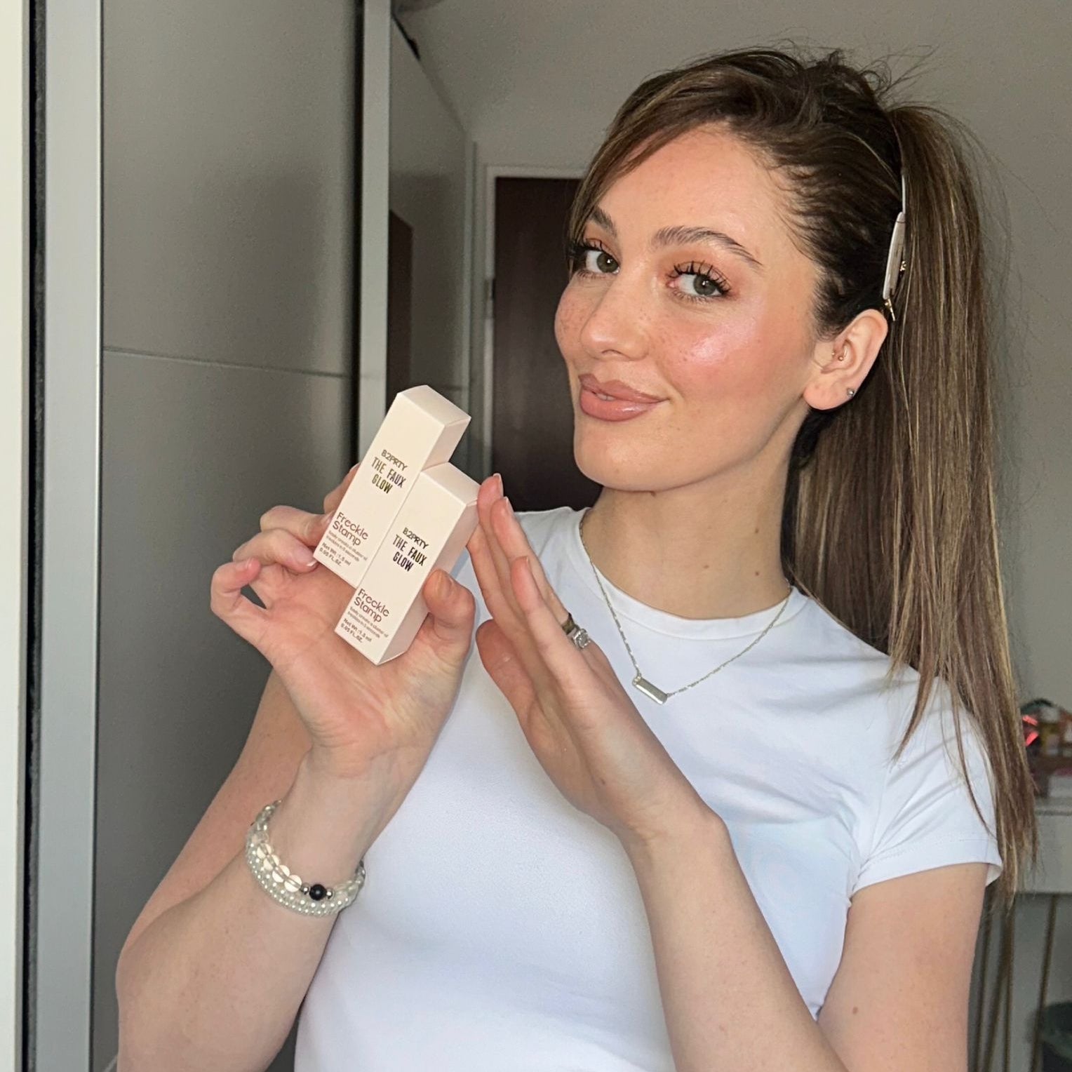 FreckleFlick™ | Stamp On Perfectly Natural-Looking Freckles In Seconds