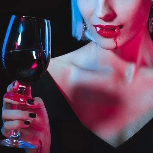 VampBite™ | Retractable Vampire Fangs That Snap Into Scare Mode!