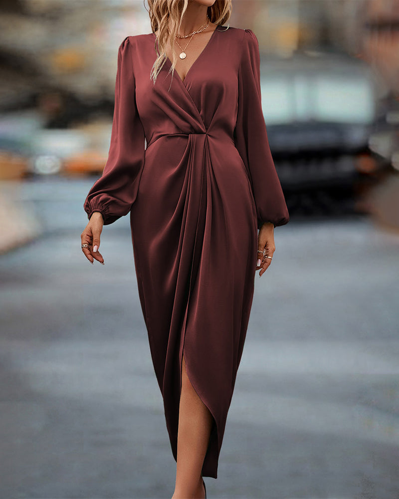 Luna™ | Timeless V-Neck Dress with Flowing Sleeves