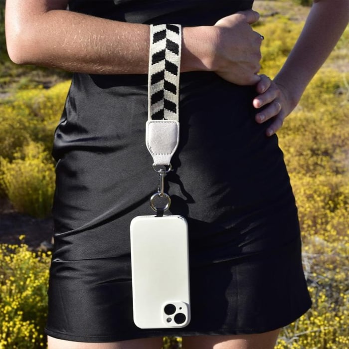 SmartStrap™ | Your Stylish, Hands-Free Everyday Essential!