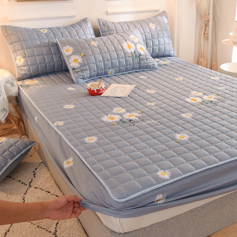 CloudLoom™ | Breathable Elegance for Every Mattress