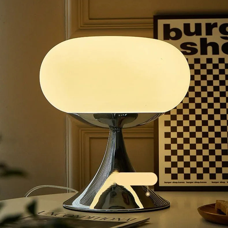 Antique Style Apple Table Lamp