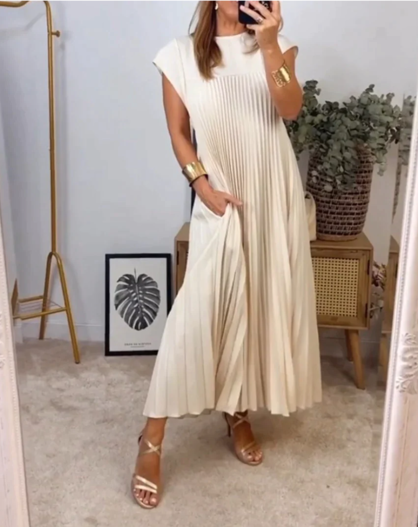 Everly™ | Elegant Pleated Sleeveless Dress