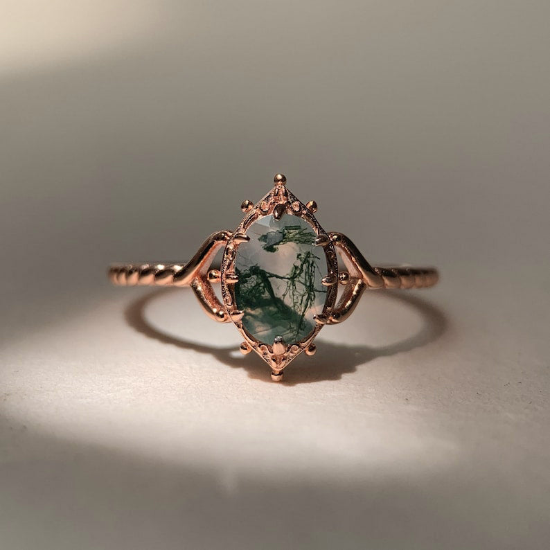 Solmira™ | An Engagement Ring as Unique as Your Love
