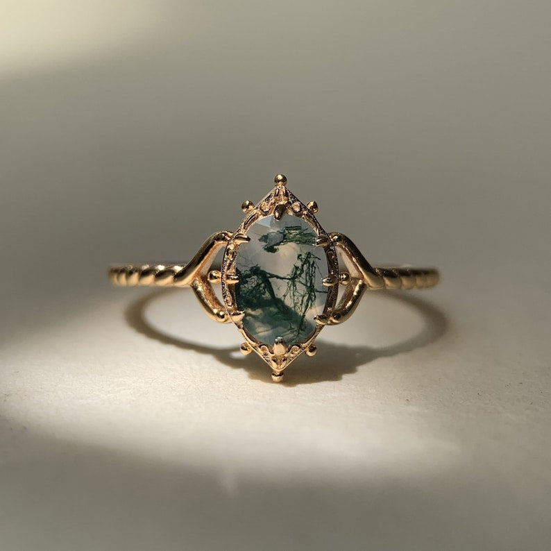 Solmira™ | An Engagement Ring as Unique as Your Love