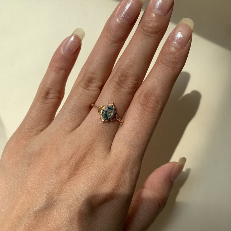 Solmira™ | An Engagement Ring as Unique as Your Love