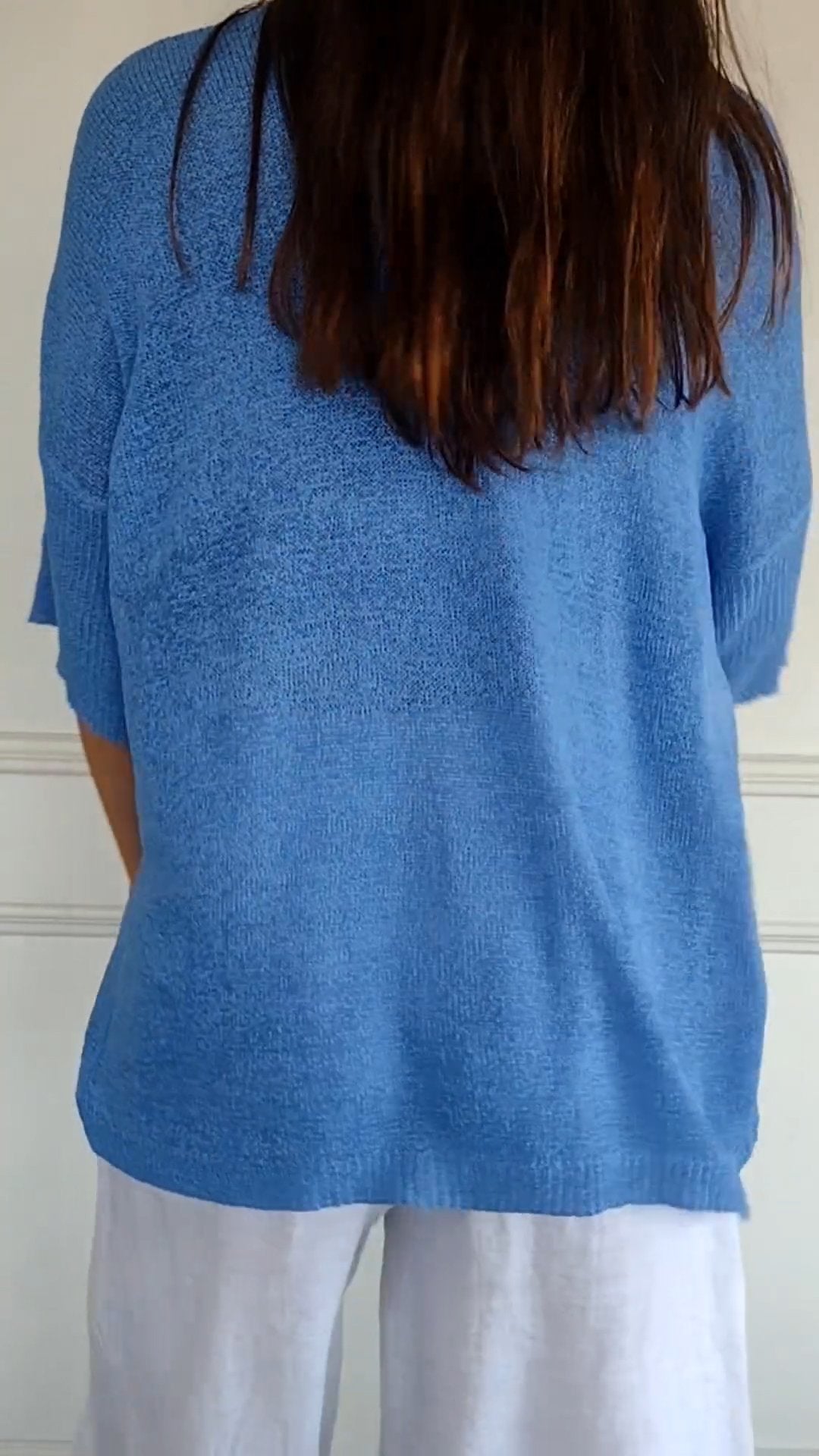 BasicKnitTop™ | Plain knitted top with V-neckline